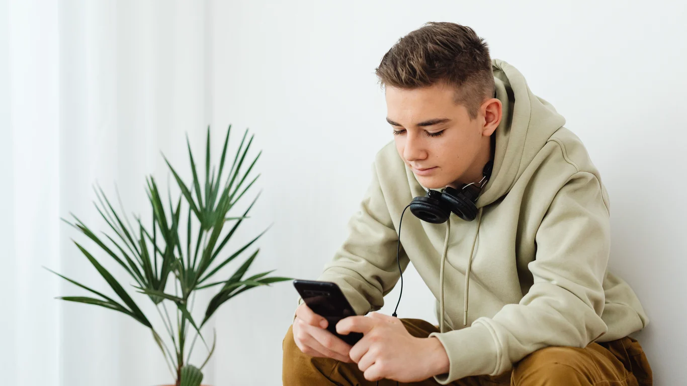Senate Bill Report S.1748 - Kids Online Safety Act (KOSA)